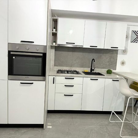Sky View - Free Parking Apartment Iasi Luaran gambar