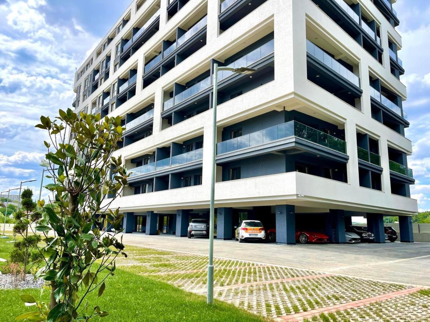 Sky View - Free Parking Apartment Iasi Luaran gambar