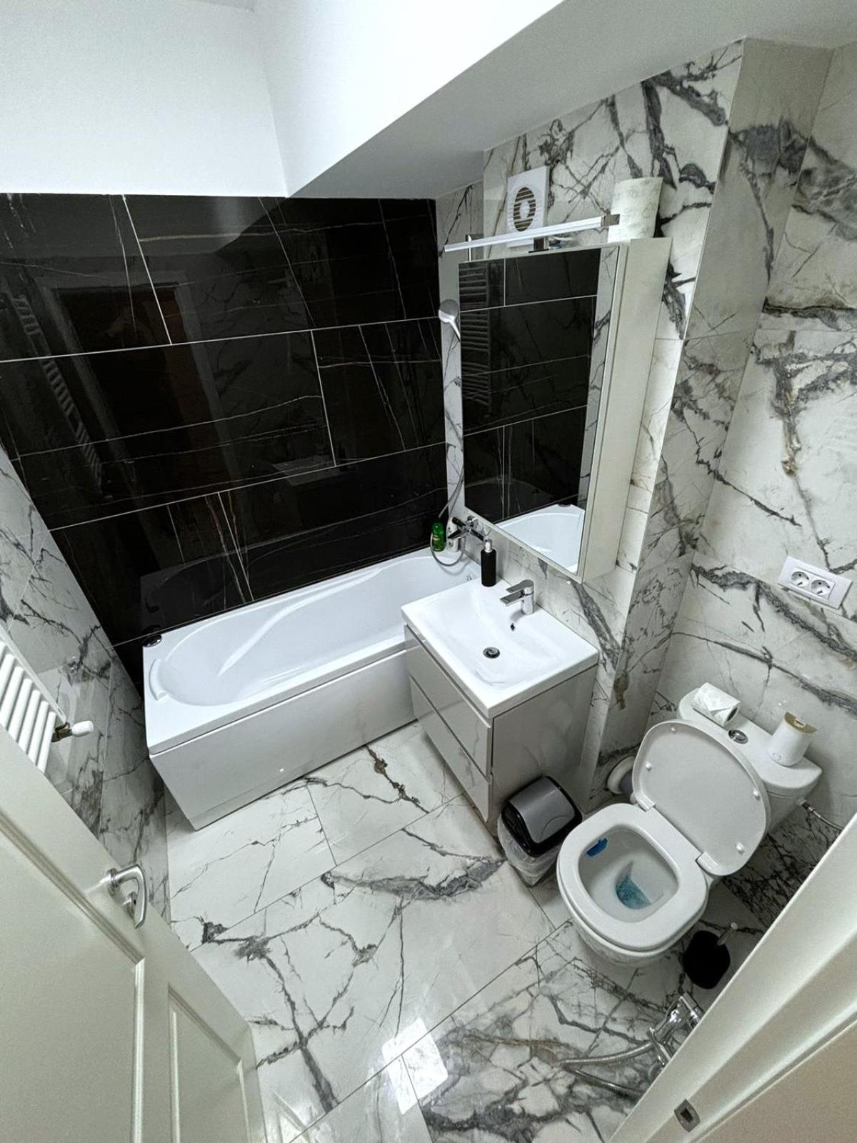 Sky View - Free Parking Apartment Iasi Luaran gambar