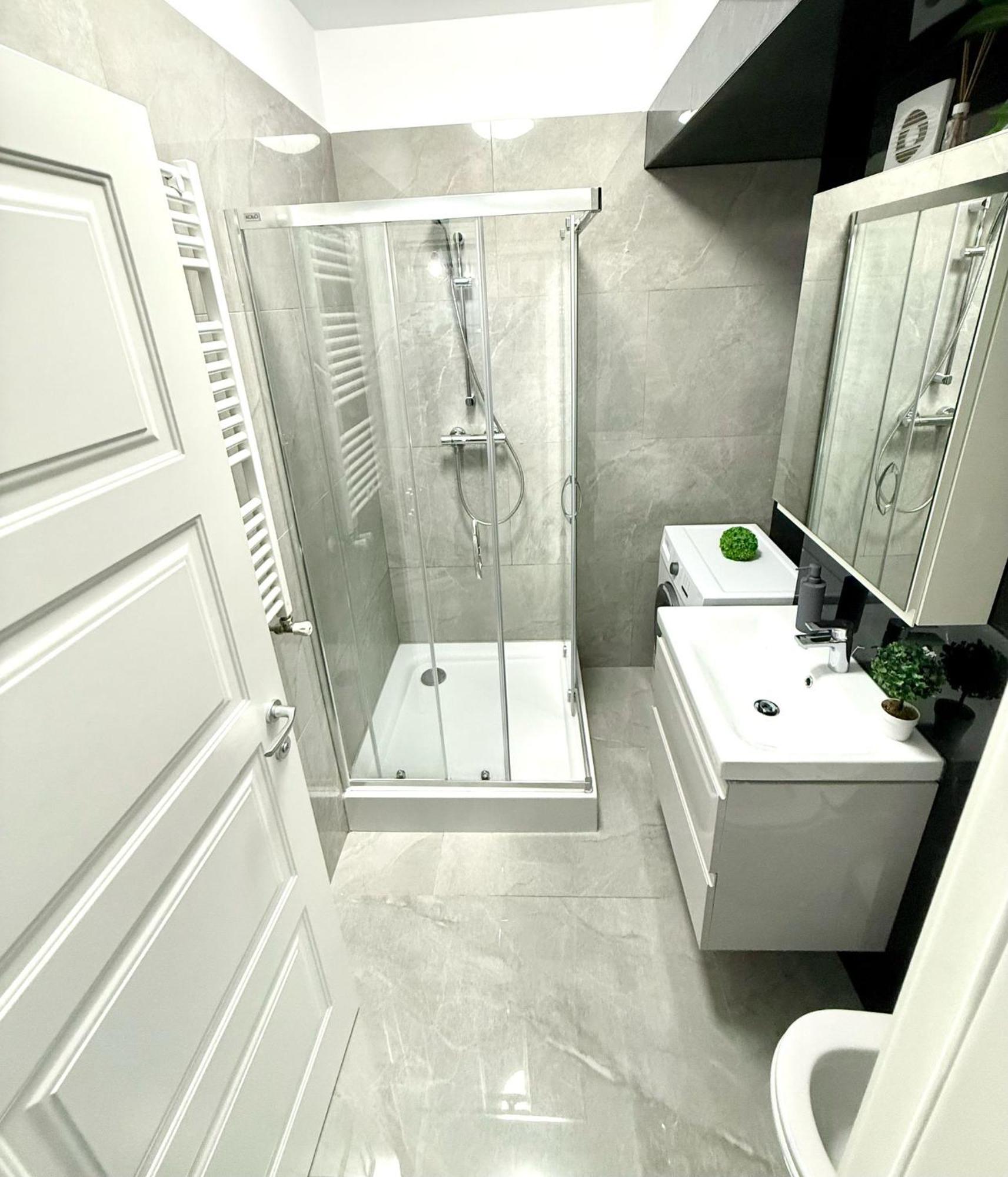 Sky View - Free Parking Apartment Iasi Luaran gambar