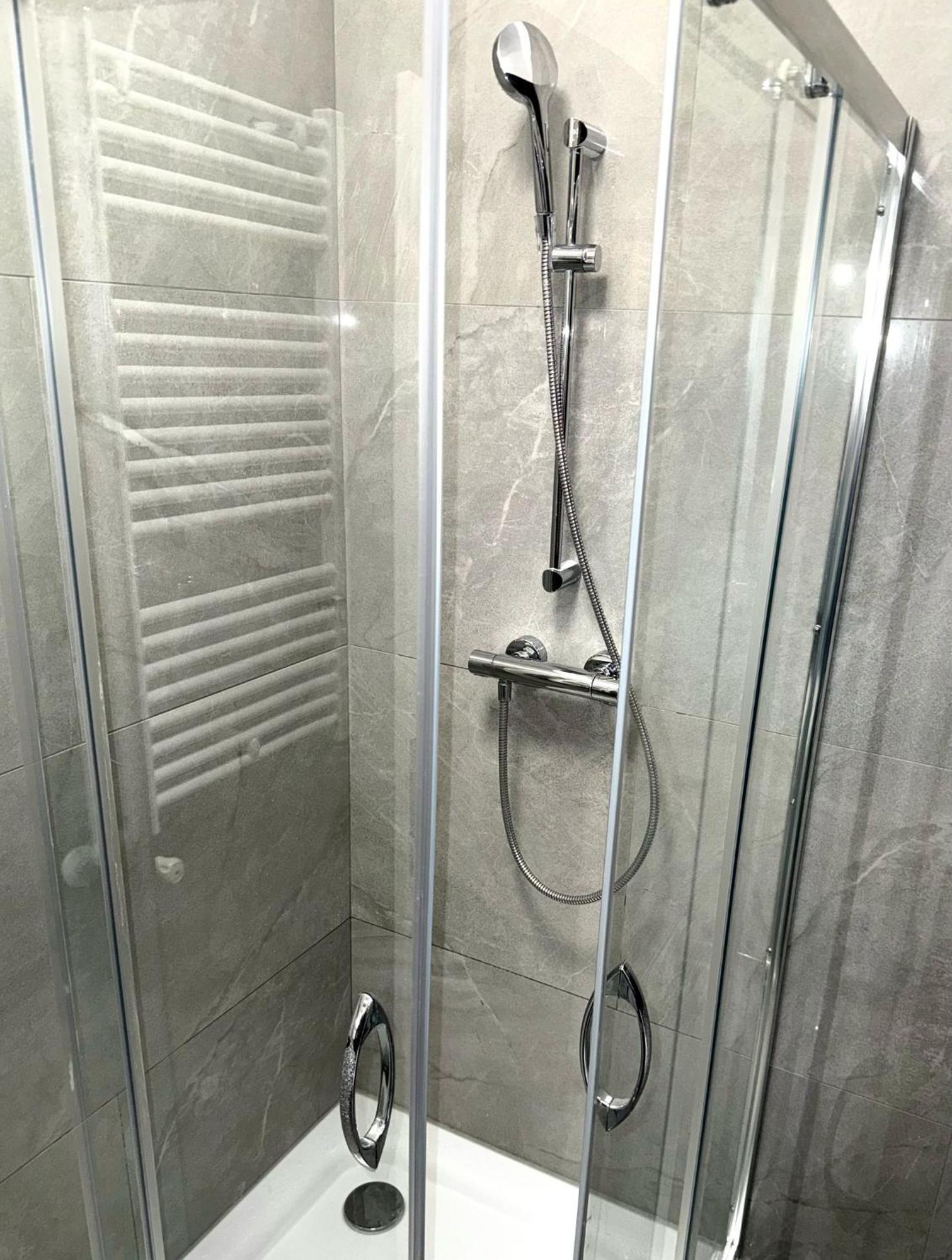 Sky View - Free Parking Apartment Iasi Luaran gambar